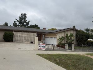 Before & After Exterior Painting in Burbank, CA (1)